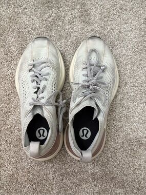 lululemon athletica Women's White and Grey Sneakers
